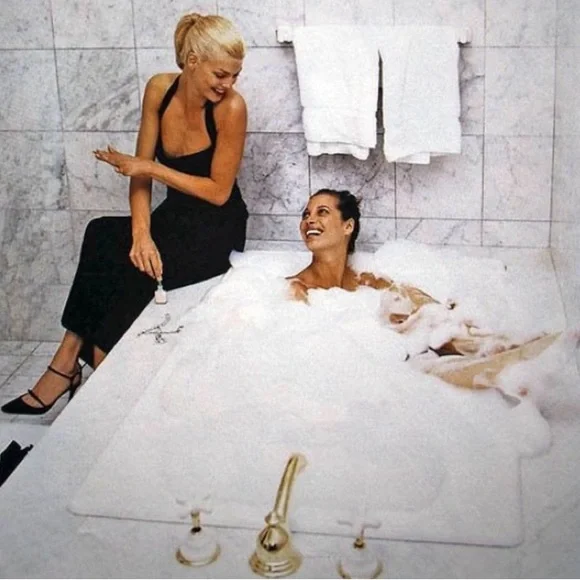 BIRTHDAY SALE! Moroccanoil Night Body Serum Set - Blue and White - Picture 14 of 14